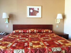 Sengetøy av topp kvalitet, skrivebord, wi-fi (inkludert) og sengetøy