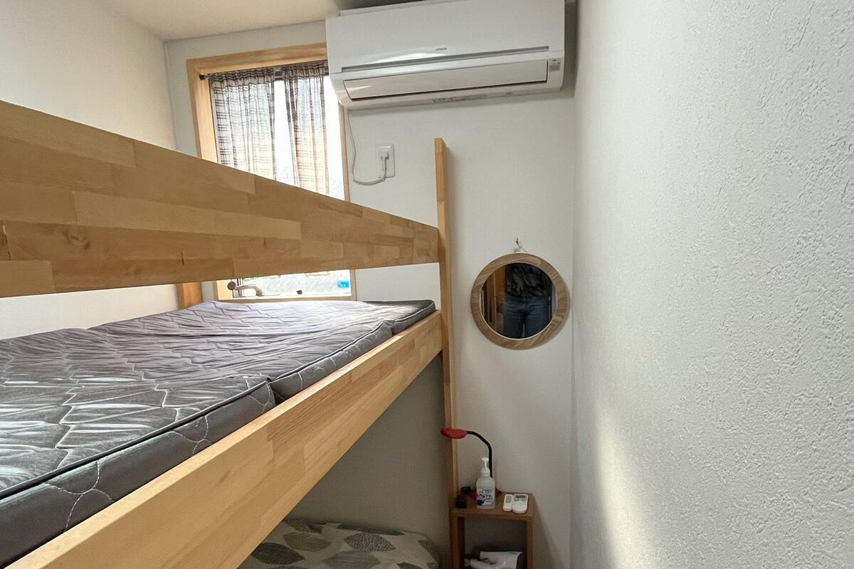 Economy Single Room | Down duvets, in-room safe, free WiFi, bed sheets