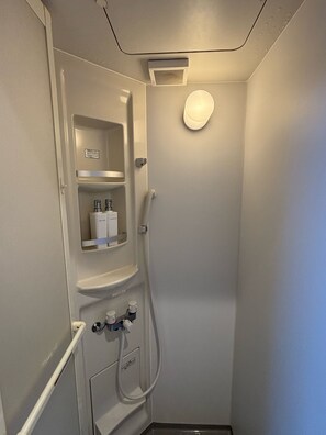 Regadera en el baño