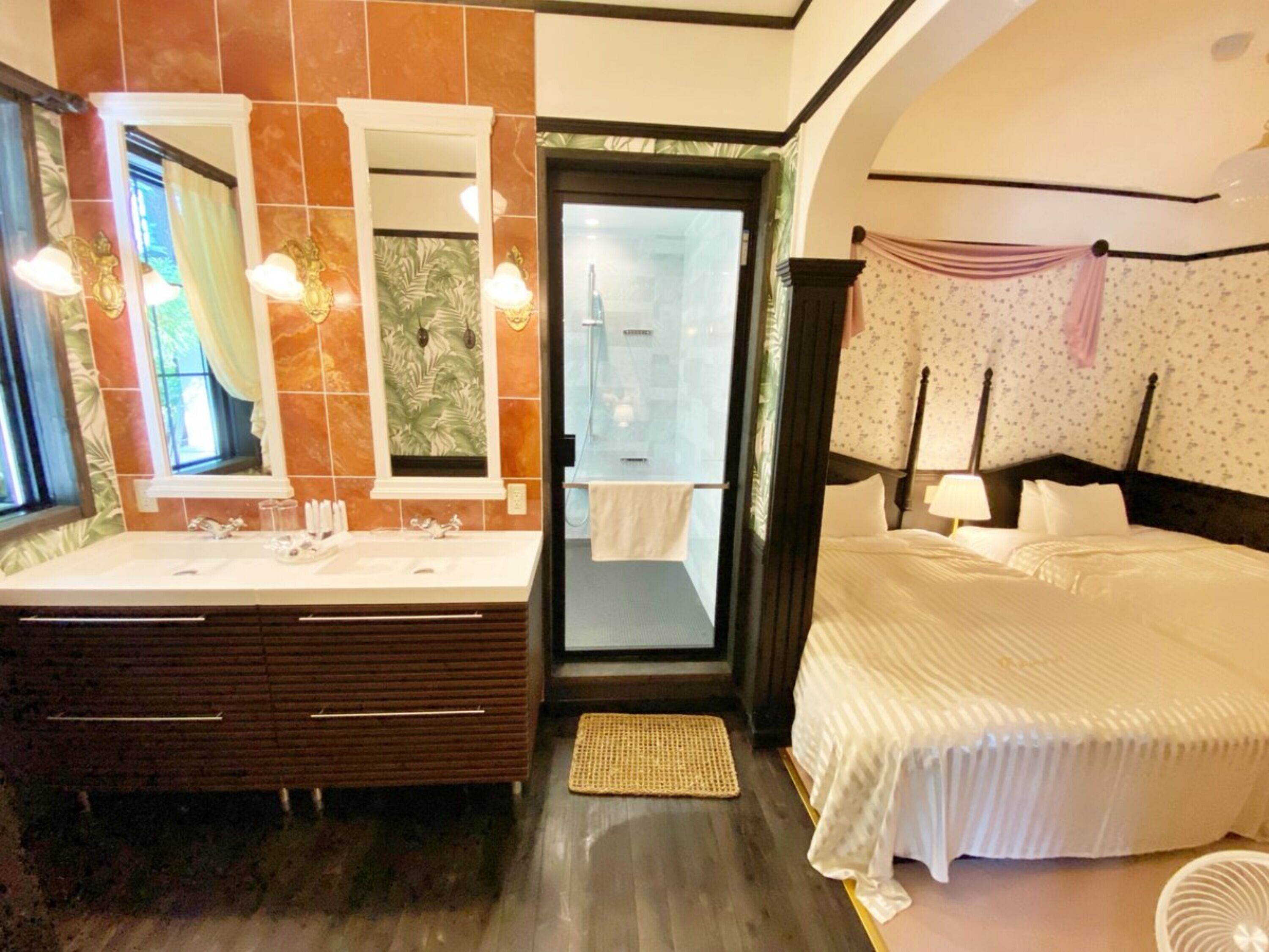 Executive Suite, 2 Double Beds, Non Smoking | Desk, laptop workspace, blackout curtains, free WiFi