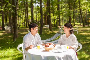 Daily continental breakfast for a fee - Restaurant & Hotel Traumerei (Hakuba)