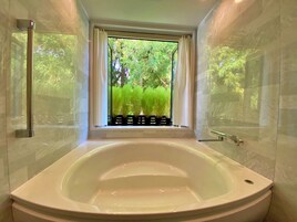 Executive Suite, 2 Double Beds, Non Smoking | Desk, laptop workspace, blackout drapes, free WiFi