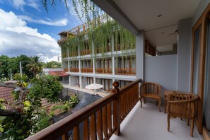 Exterior - Komodo Lodge (Labuan Bajo)