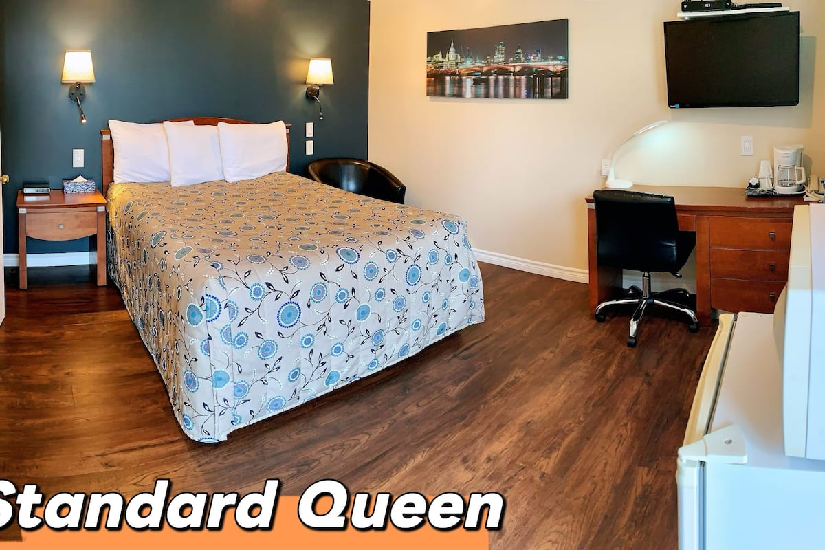 Standardzimmer, 1 Queen-Bett | Schreibtisch, schallisolierte Zimmer, Bügeleisen/Bügelbrett