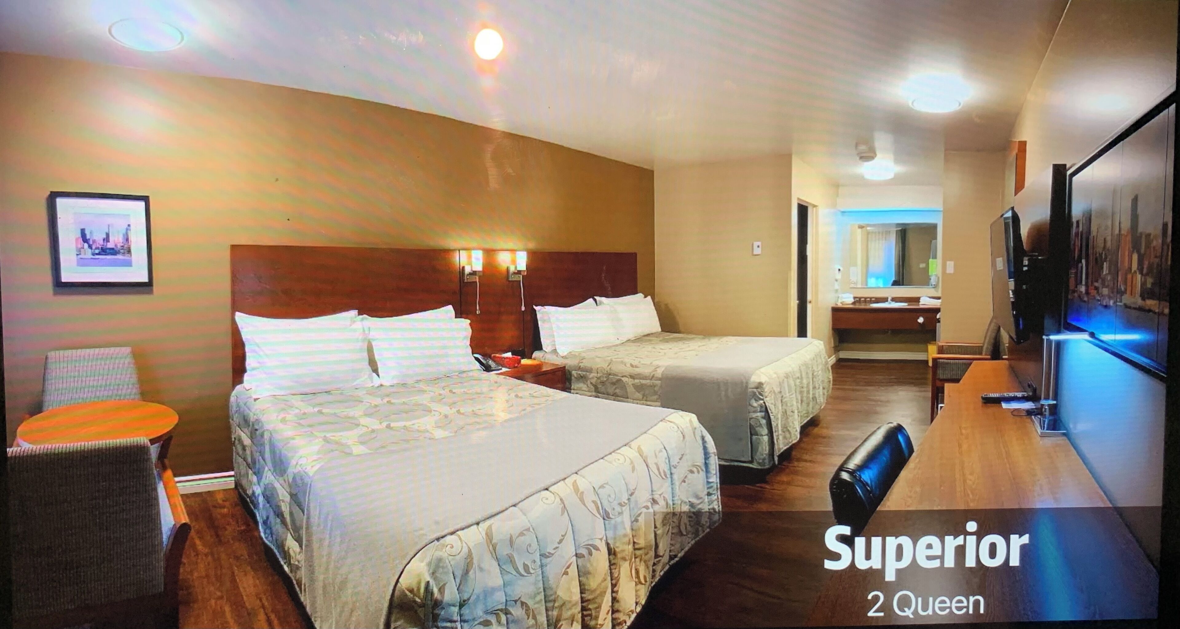 Superior-Zimmer, 2 Queen-Betten | Schreibtisch, schallisolierte Zimmer, Bügeleisen/Bügelbrett