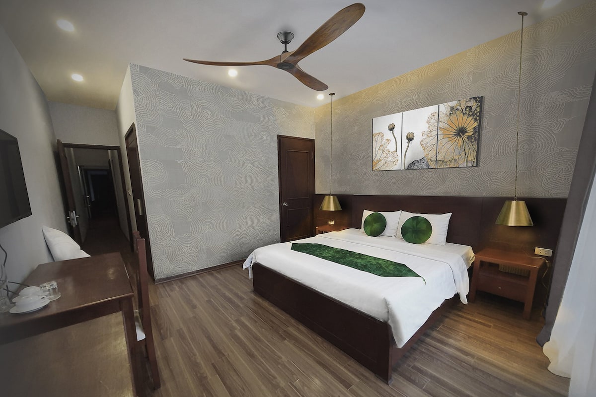 1 bedroom, minibar, in-room safe, desk