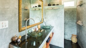 Bathroom sink - Krabi Villa Sawan Mountain 1 (Krabi)