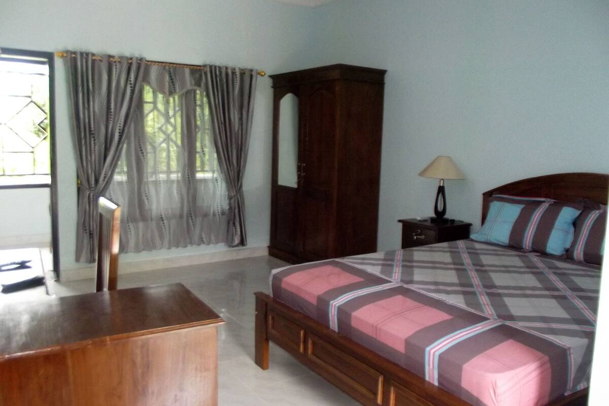Deluxe Double Room | Desk, rollaway beds (surcharge), WiFi (free)