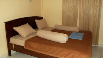 Superior Room with AC | Desk, free WiFi