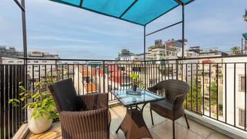 Deluxe Double Room, 1 Queen Bed | Terrace/patio