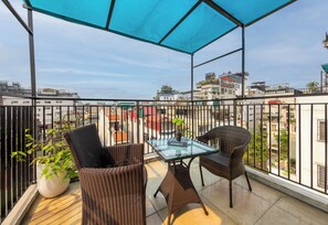 Deluxe Double Room, 1 Queen Bed | Terrace/patio - Hanoi Bella Rosa Hotel & Travel (Hanoi)