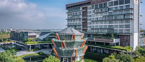 Front of property - evening/night