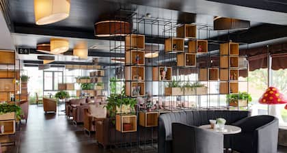 The Reed Hotel