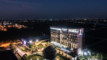 Front of property - evening/night