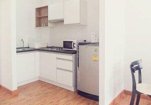 1 Bedroom Apartment | Private kitchen