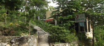 CF Komodo Hotel