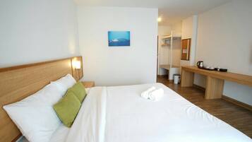 Double Room | Desk, free WiFi