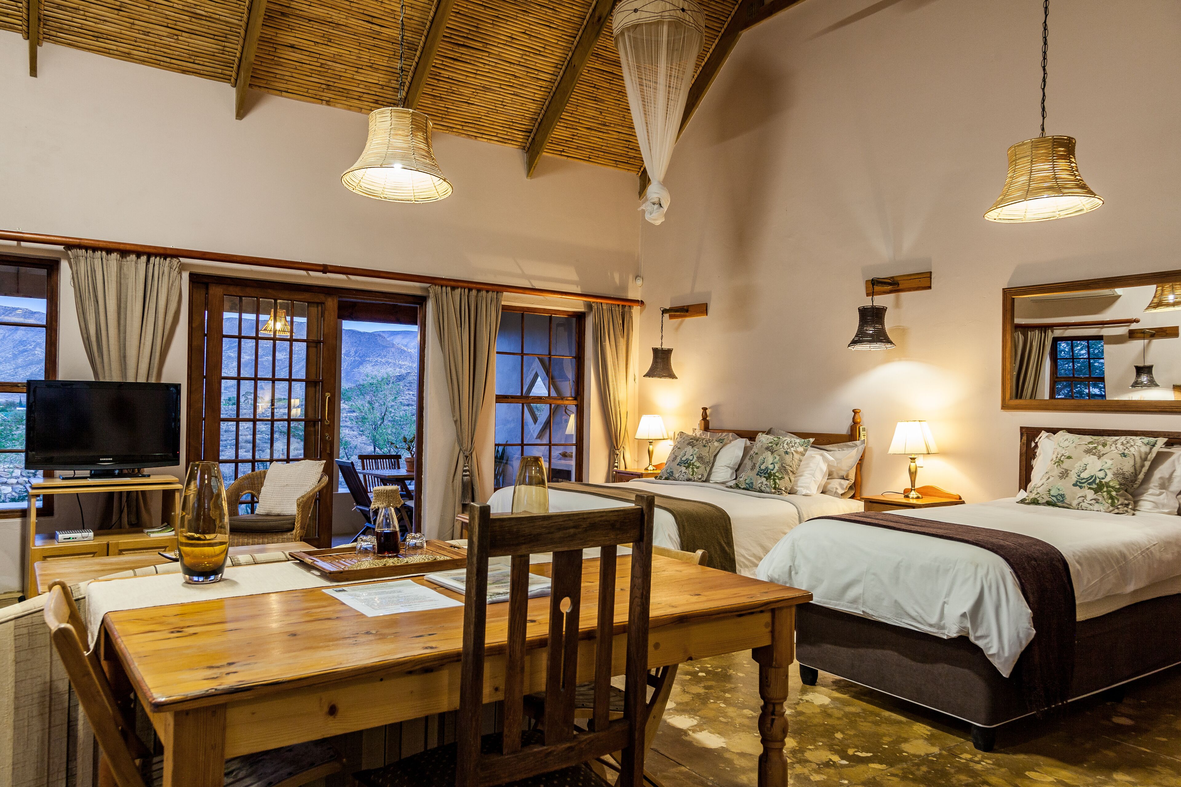 Cottage #3 Krans | Egyptian cotton sheets, premium bedding, pillow-top beds, in-room safe