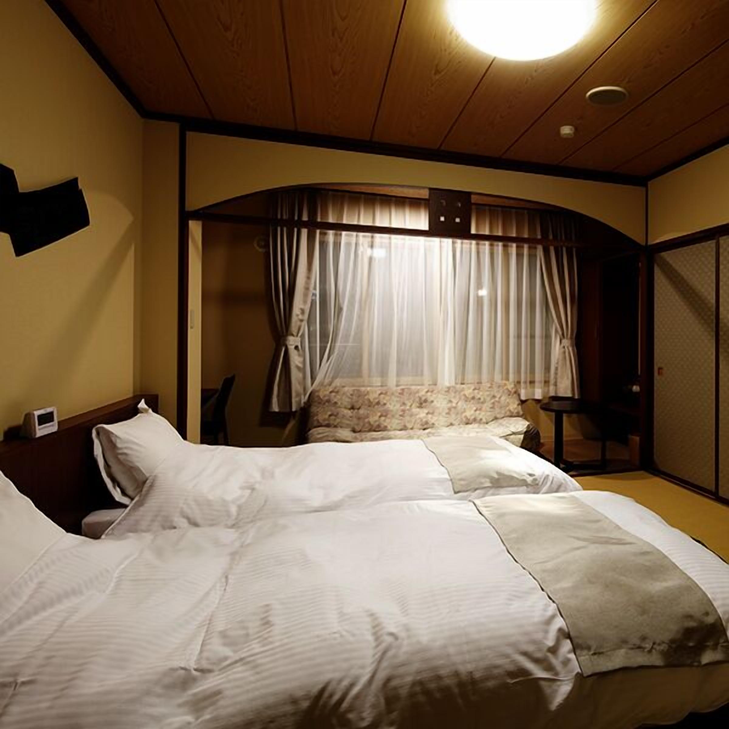 ตู้นิรภัยในห้องพัก, โต๊ะทำงาน, Wi-Fi ฟรี, ผ้าปูที่นอน