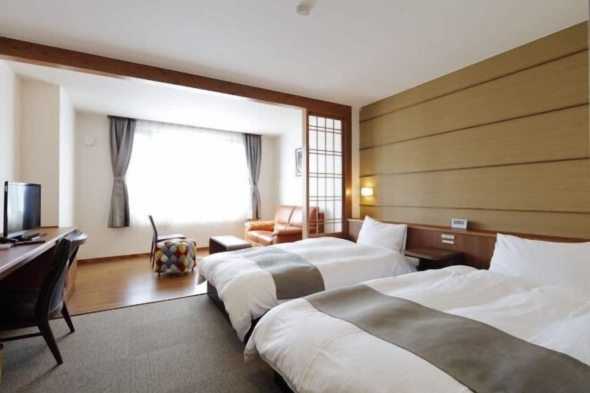 In-room safe, desk, free WiFi, bed sheets