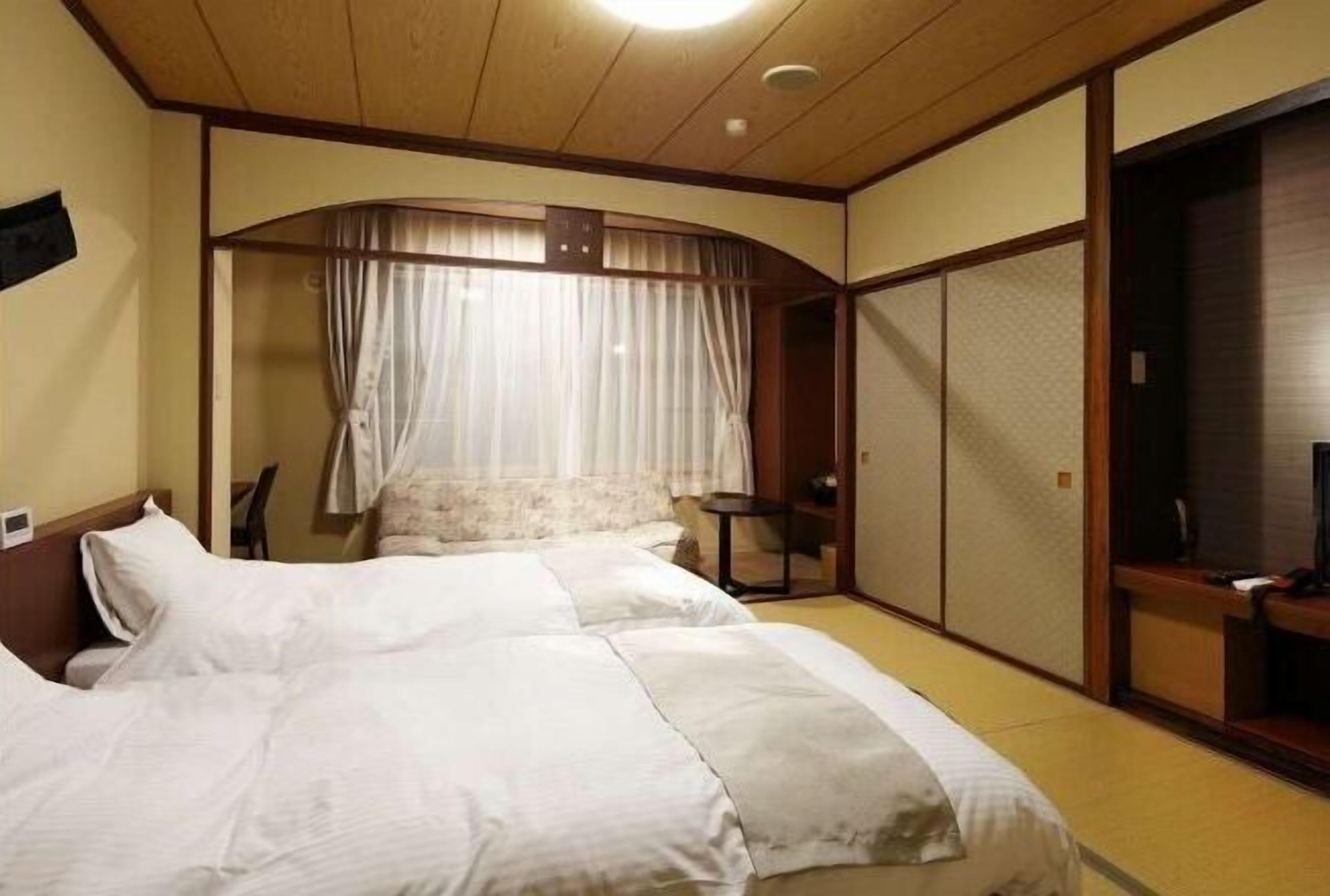 In-room safe, desk, free WiFi, bed sheets