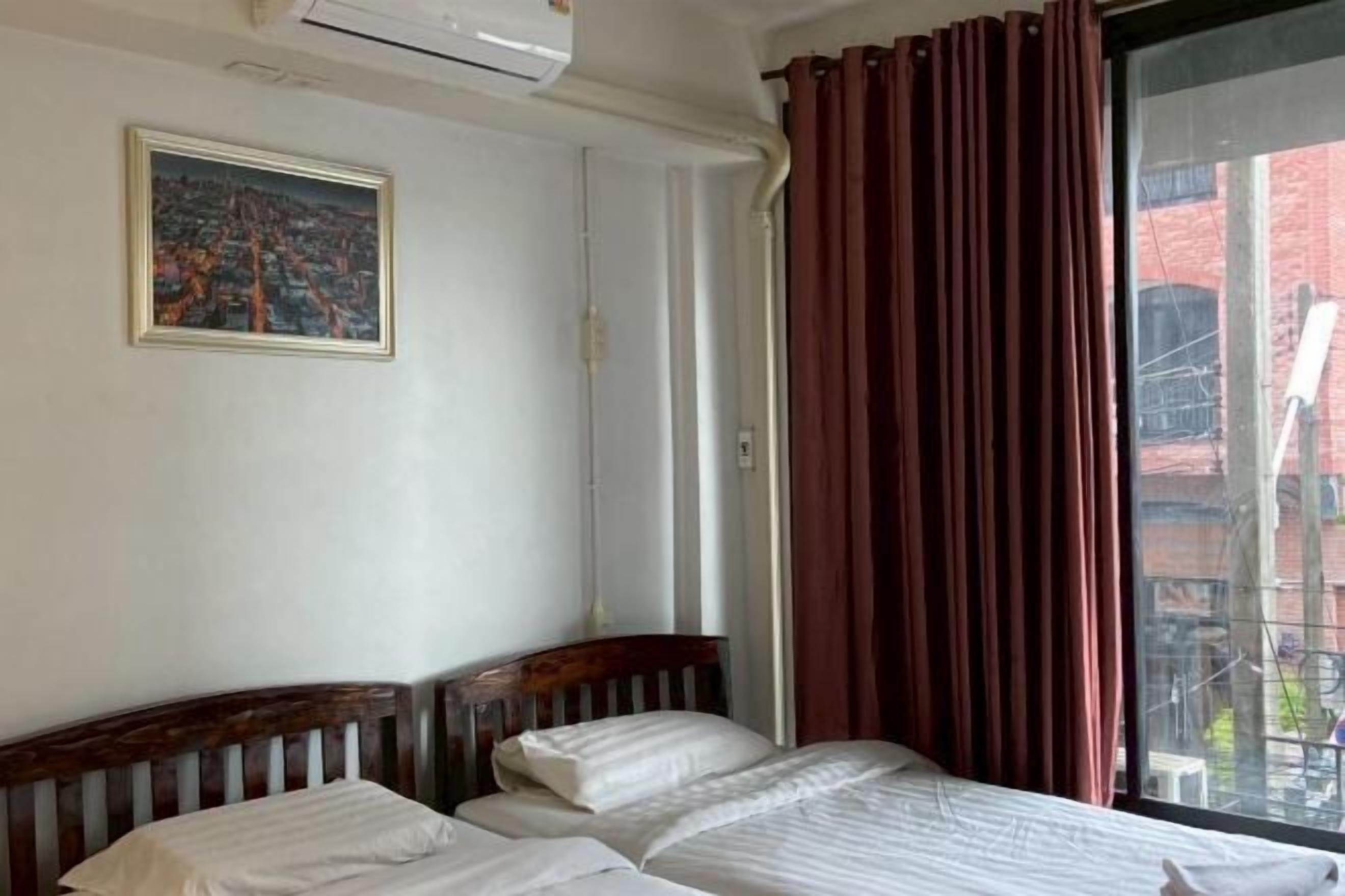 Soundproofing, free WiFi