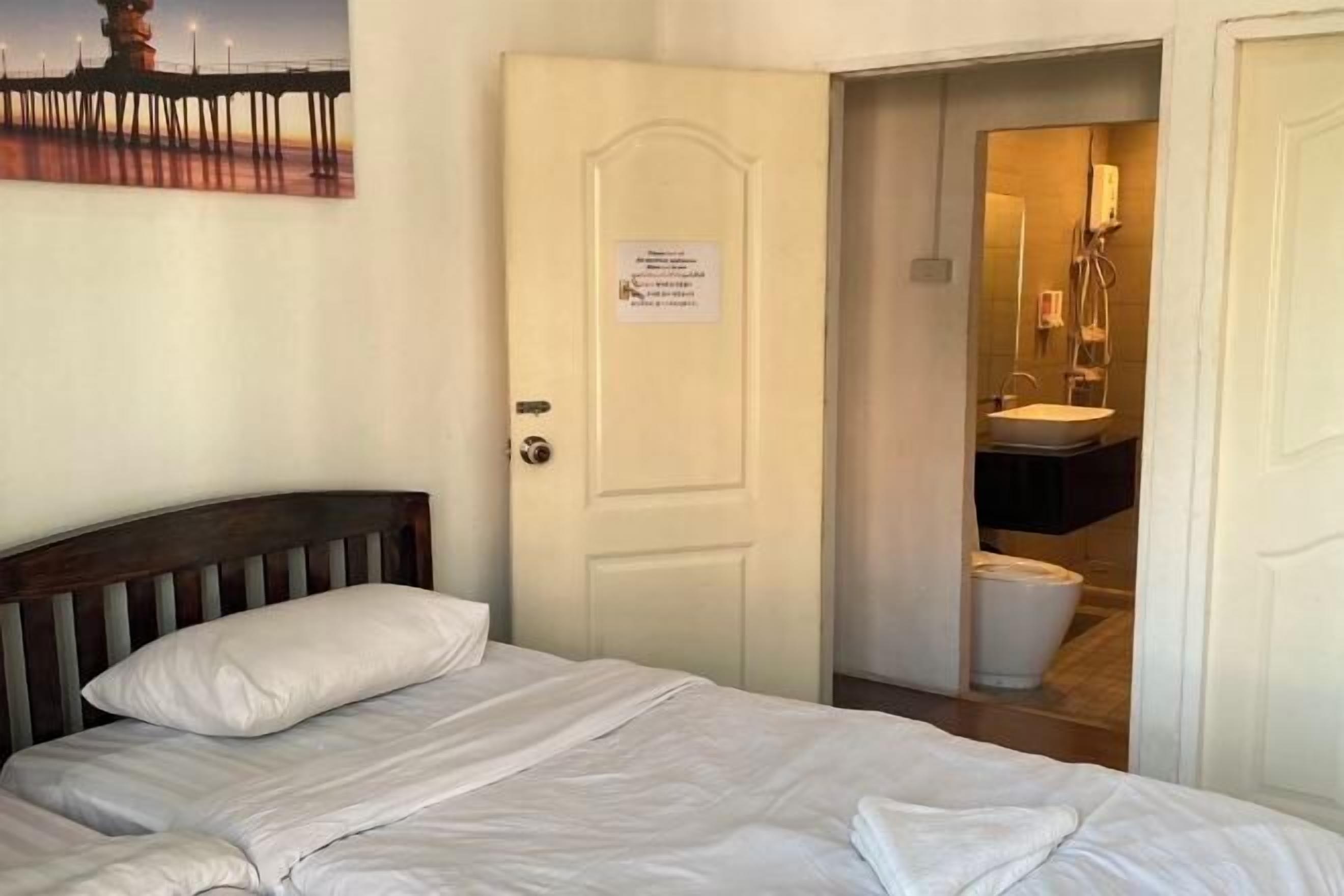 Soundproofing, free WiFi