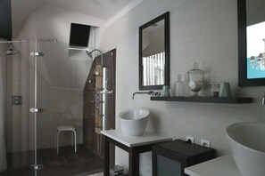 Bathroom - La Mare aux Bambous (Couffy)