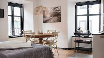 Estudio, balcón | 1 dormitorio, tabla de planchar con plancha, wifi gratis y ropa de cama