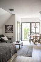 Superior Studio | Iron/ironing board, free WiFi, bed sheets