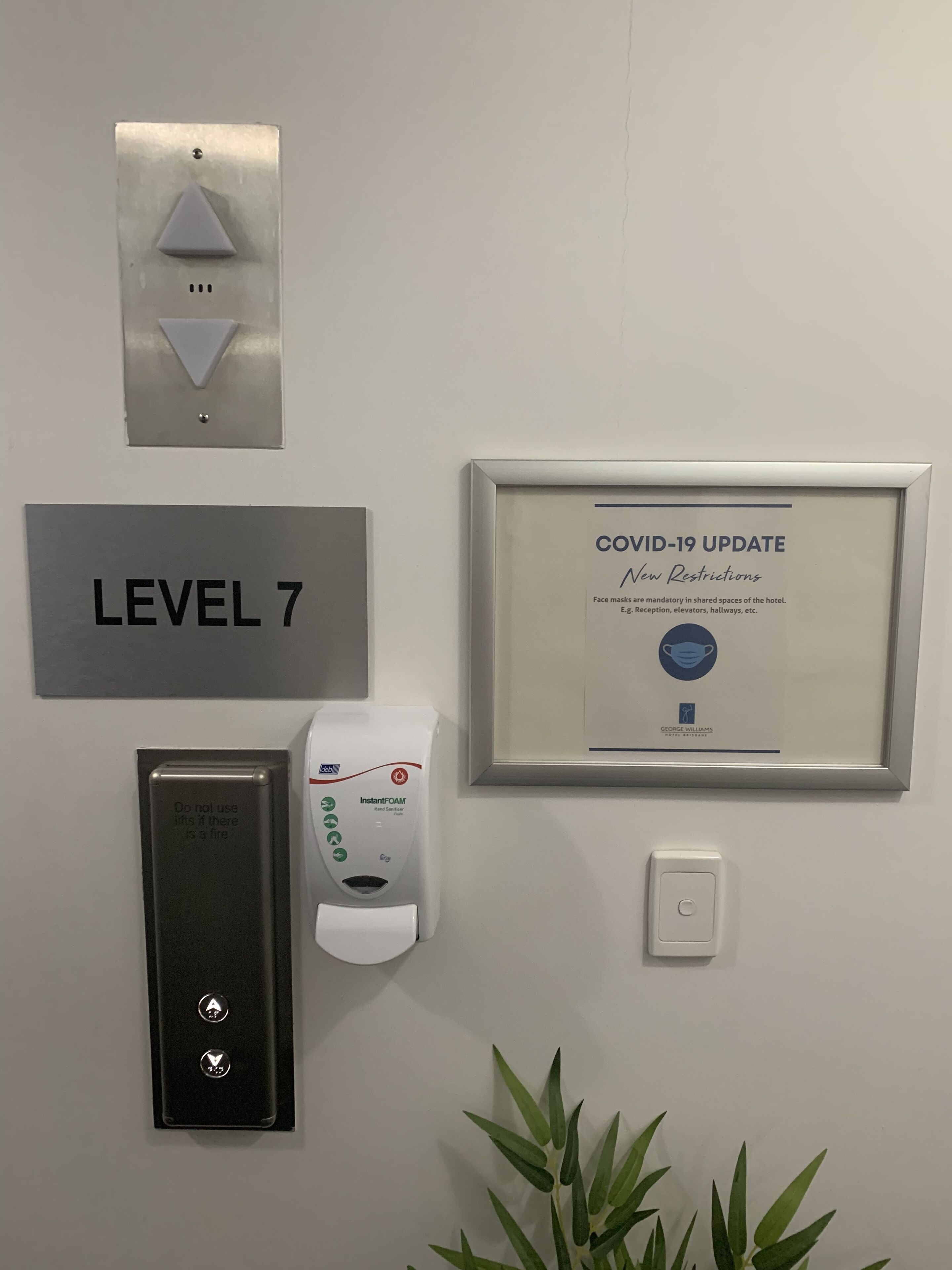 Photo - George Hotel Brisbane, Independent Collection by EVT