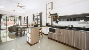 2 Bedrooms Villa with Private Pool | Eigene Küche