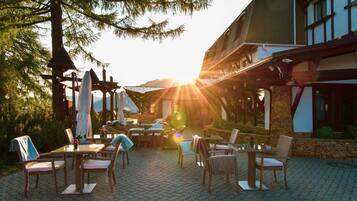 Sun deck