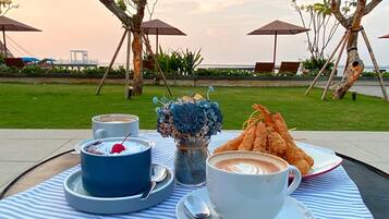 Desayuno buffet todos los días (con cargo)