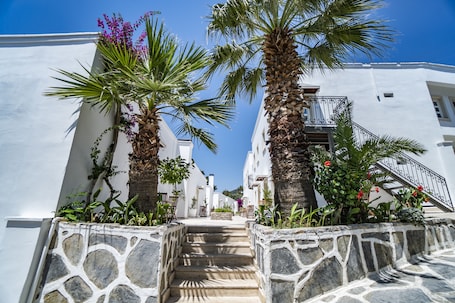 Exterior. Manzara Boutique Hotel
