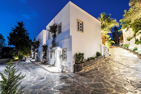 Exterior. Manzara Boutique Hotel