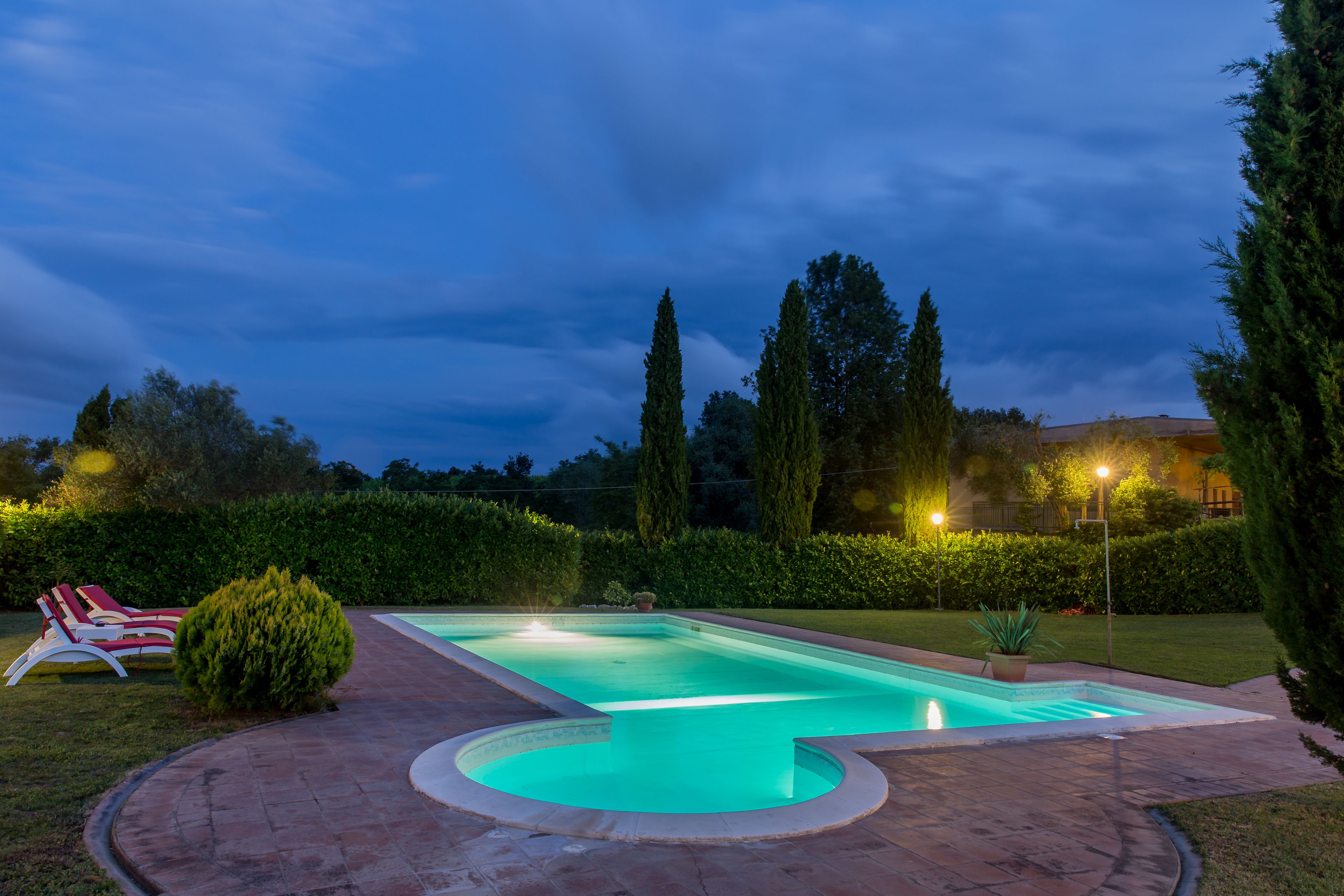 Outdoor pool, pool umbrellas, sun loungers