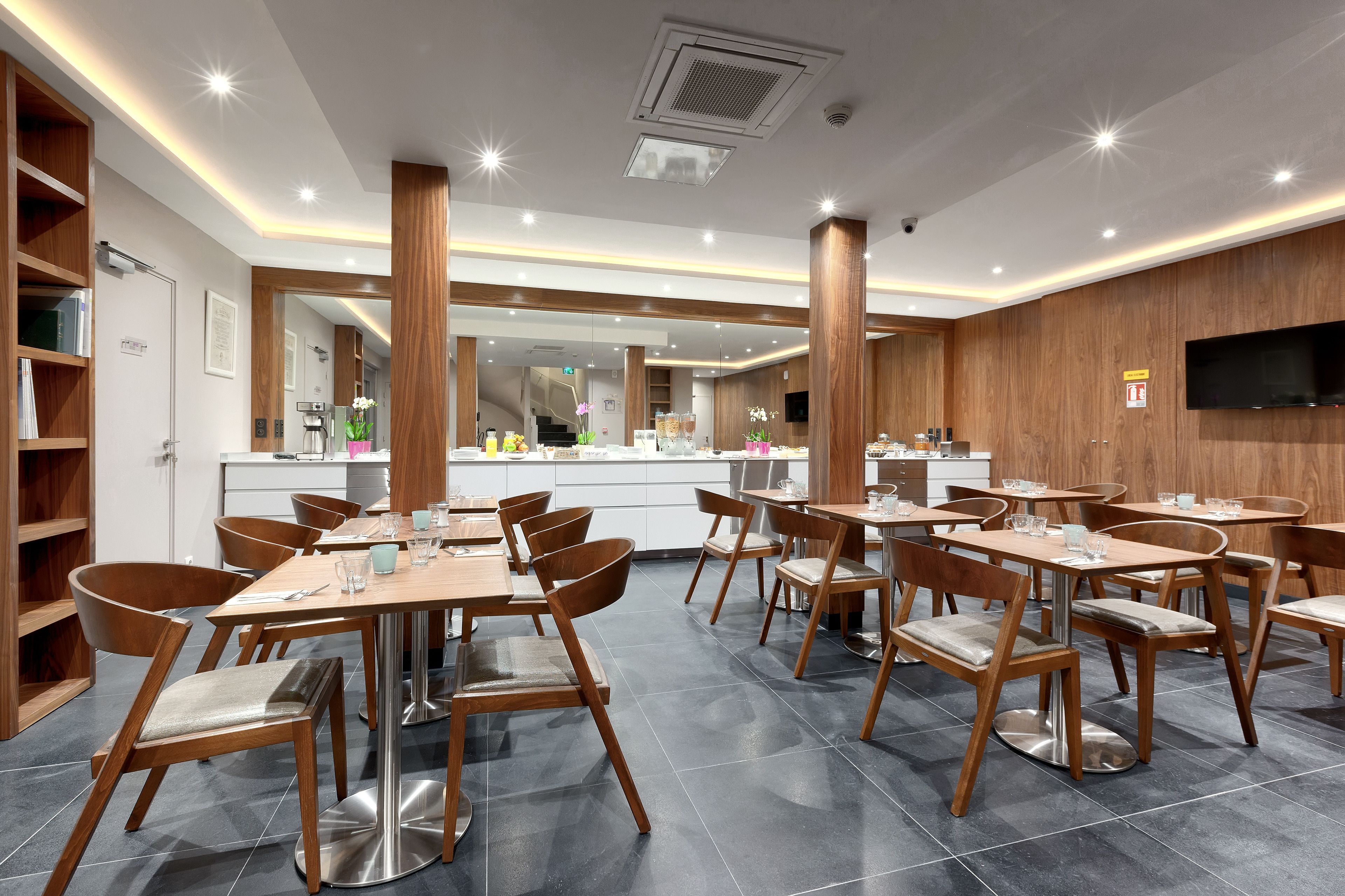 daily buffet breakfast (eur 15 per person)