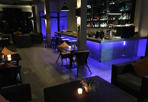 Bar (in der Unterkunft)