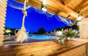 Seasonal outdoor pool, open 7:00 AM to 8:00 PM, pool umbrellas - Joanna's Stone Villas (Zakynthos)