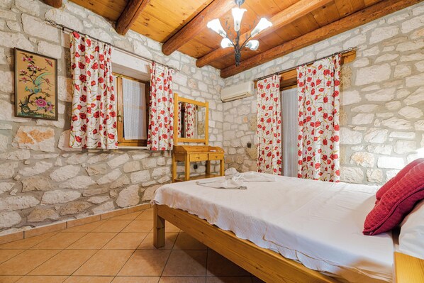 Apartment, 2 Bedrooms, Ground Floor | In-room safe, iron/ironing board, free WiFi, bed sheets - Joanna's Stone Villas (Zakynthos)