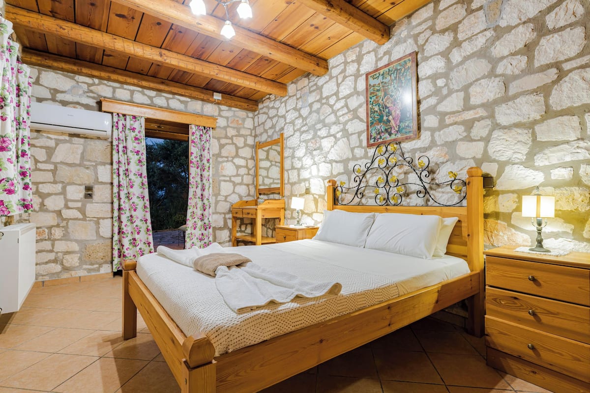 Apartment, 1 Bedroom, Ground Floor | In-room safe, iron/ironing board, free WiFi, bed sheets