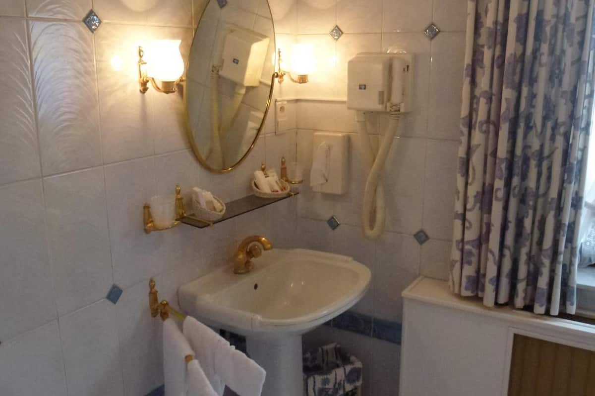 free toiletries, hair dryer, towels