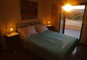 Villa | Desk, soundproofing, iron/ironing board, free cots/infant beds - Elaia Villas (Sitia)