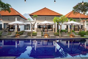 Outdoor pool - Tulamben Dive Resort (Tulamben)