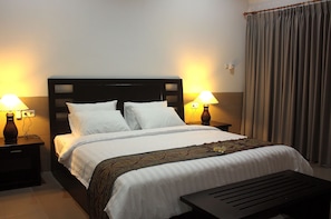 Deluxe Cottage, 1 Double or 2 Single Beds, Pool View, Garden Area