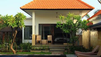 Deluxe Twin Room | Terrace/patio