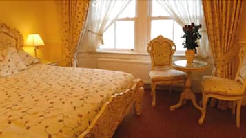 Double Room | Desk, blackout drapes, iron/ironing board, free WiFi