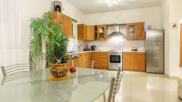 Apartment, 2 Schlafzimmer, eigener Pool | Eigene KĂŒche | GroĂer KĂŒhlschrank, Mikrowelle, Ofen, Herdplatte