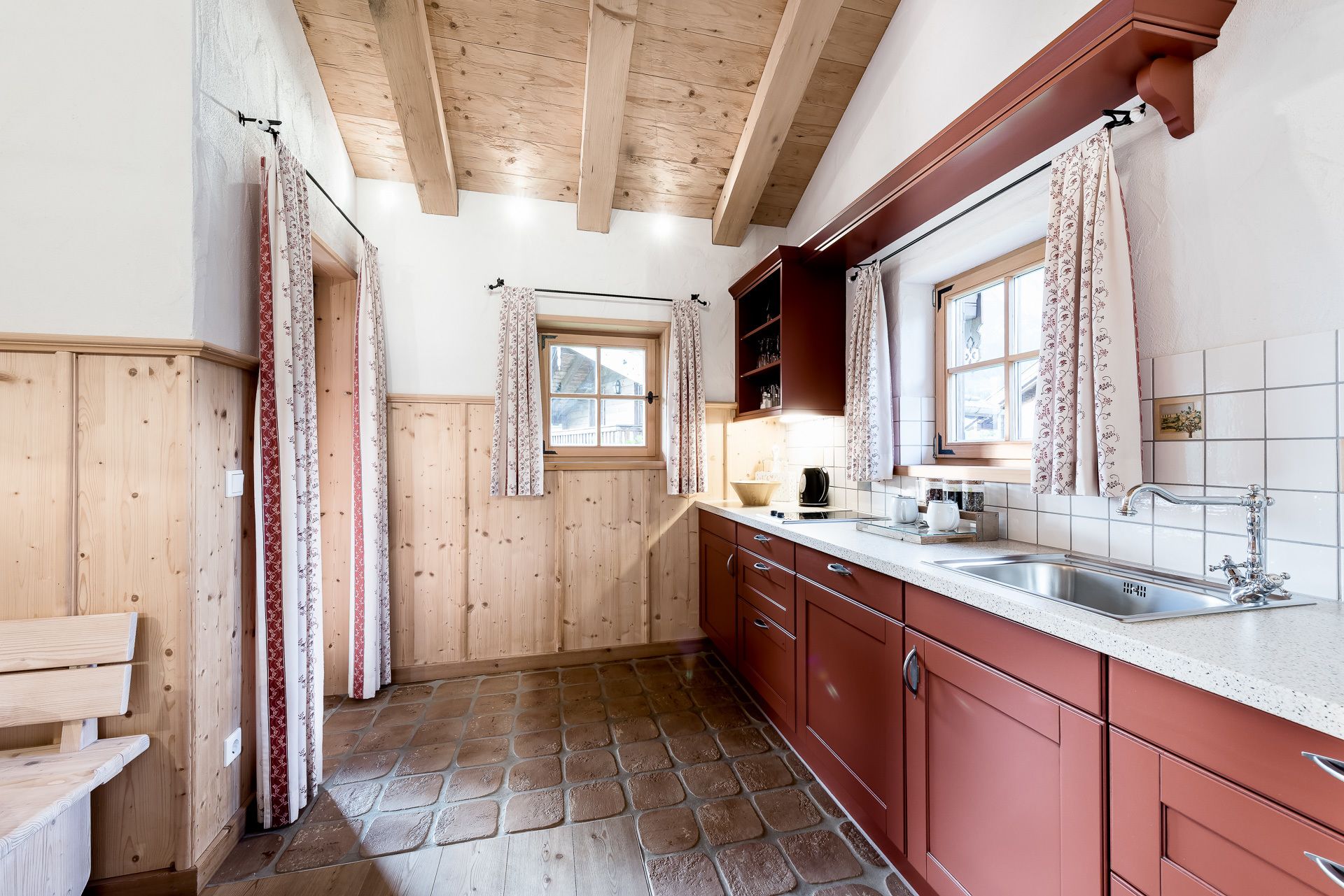 superior chalet, 2 bedrooms, terrace (private spa) | private kitchen